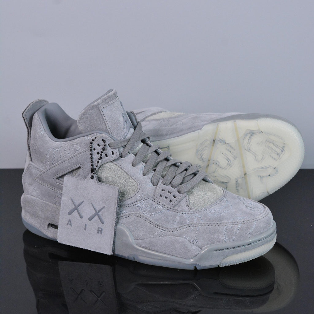 KAWS x Air Jordan 4 "Cool Grey"