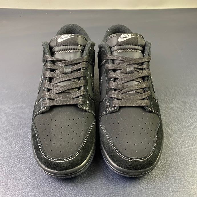 Nike SB Dunk Low Black front view