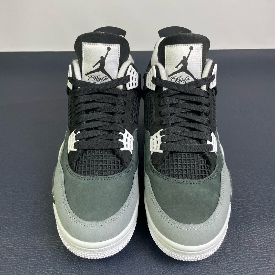 Air Jordan 4 Retro Seafoam - Sole view