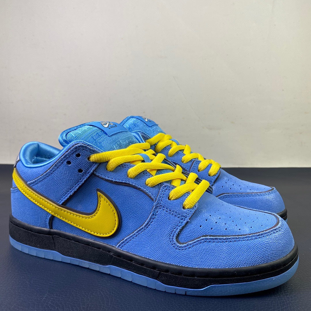 Nike SB Dunk Low Powerpuff Girls Bubbles - heel view showing embroidered eye patch