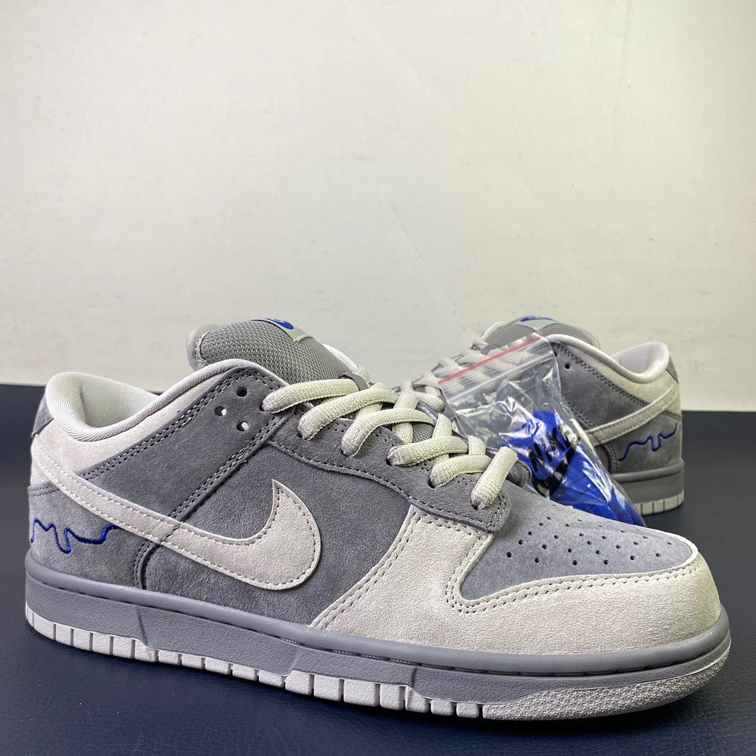 Nike SB Dunk Low Grey Blue - Front view