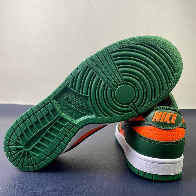 Nike Dunk Low Miami Hurricanes - Sole view