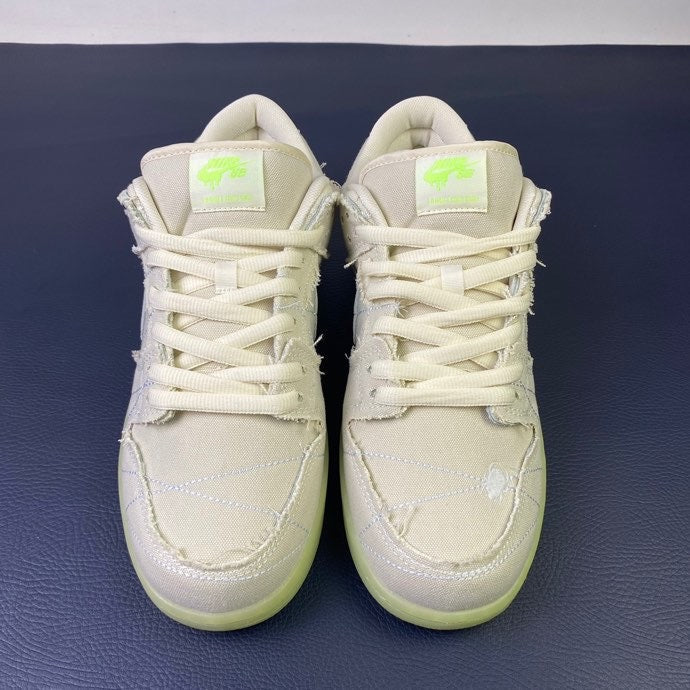 Nike SB Dunk Low Mummy - Glow in the Dark Heel Eyes