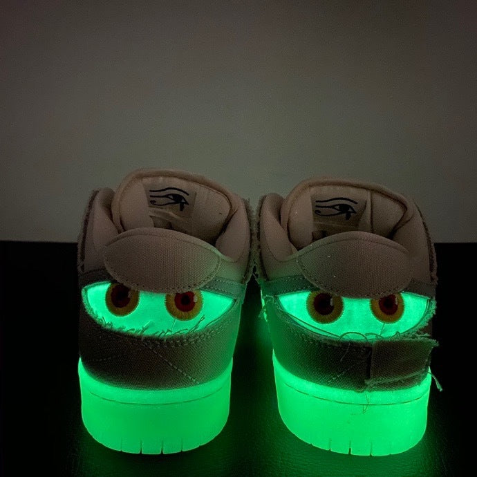 Nike SB Dunk Low Mummy - Sole and Heel View