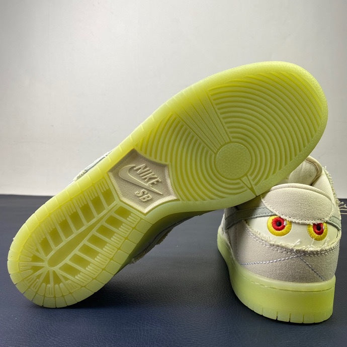 Nike SB Dunk Low Mummy - Side Profile Single