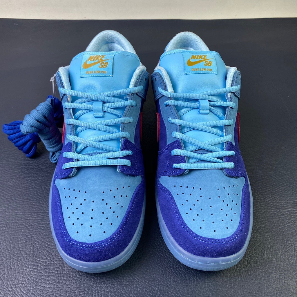 Nike SB Dunk Low Pro "Blue Raspberry"