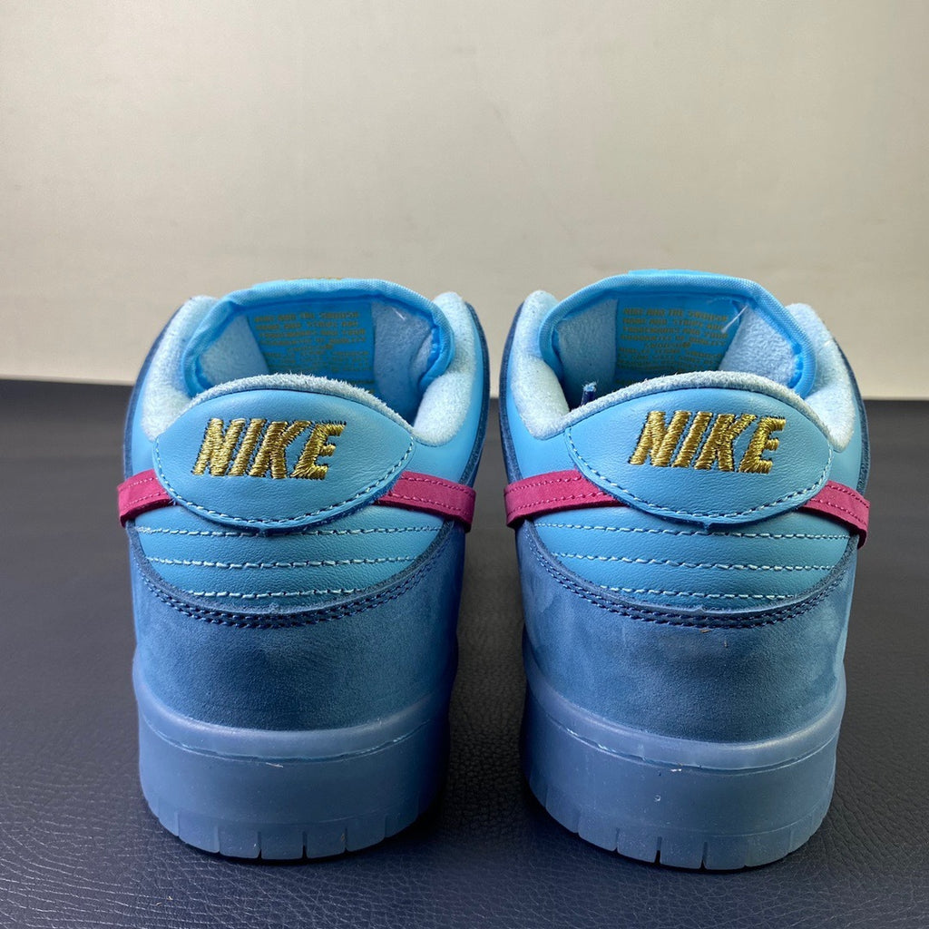 Nike SB Dunk Low Pro "Blue Raspberry"