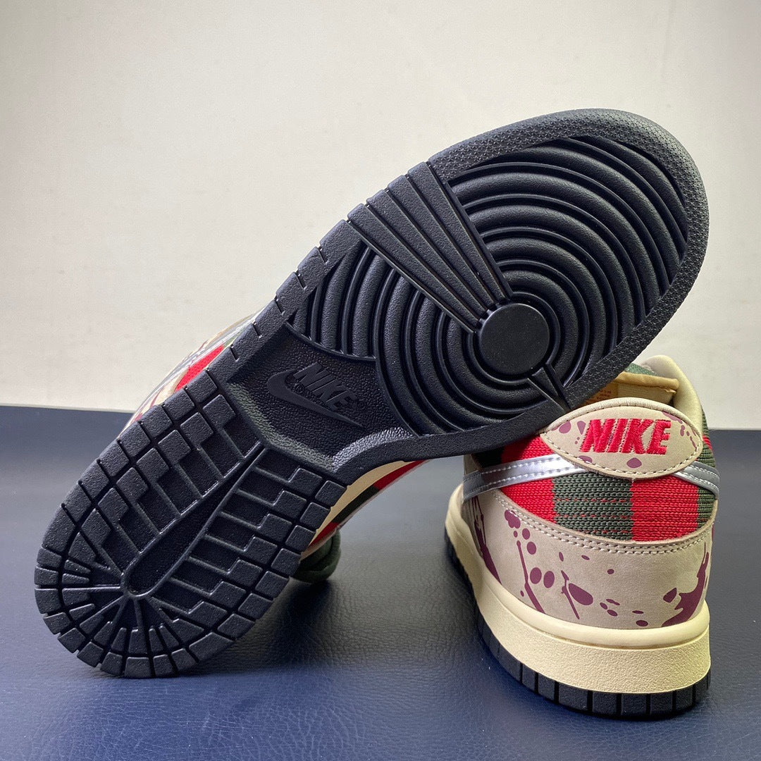 Nike SB Dunk Low Freddy Krueger - Sole View