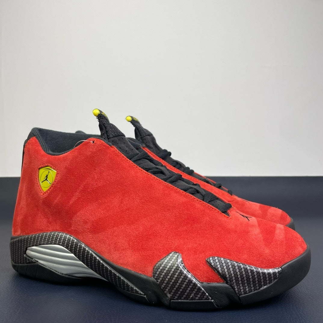 Air Jordan 14 Ferrari - Side view