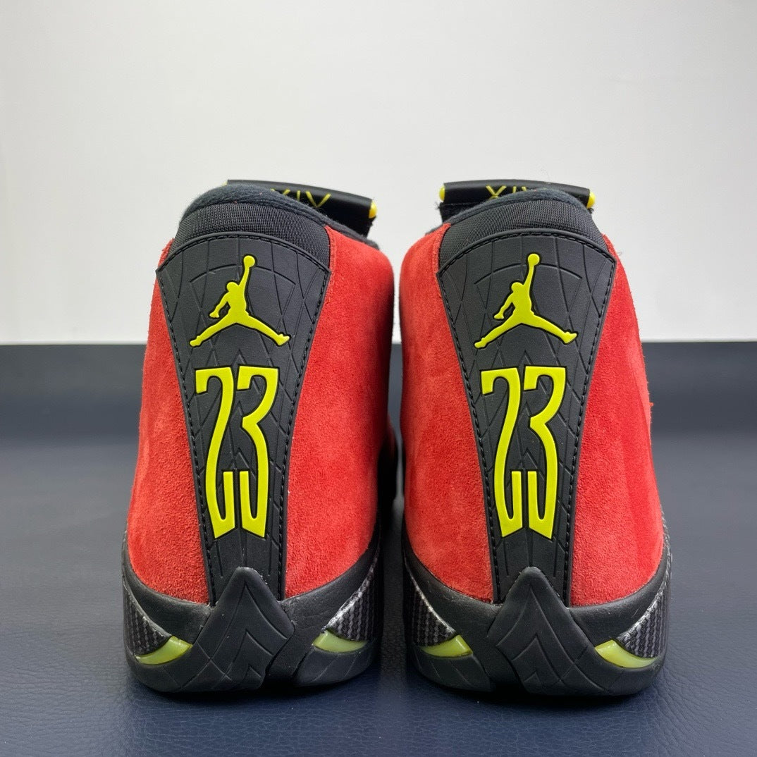 Air Jordan 14 Ferrari - Side profile