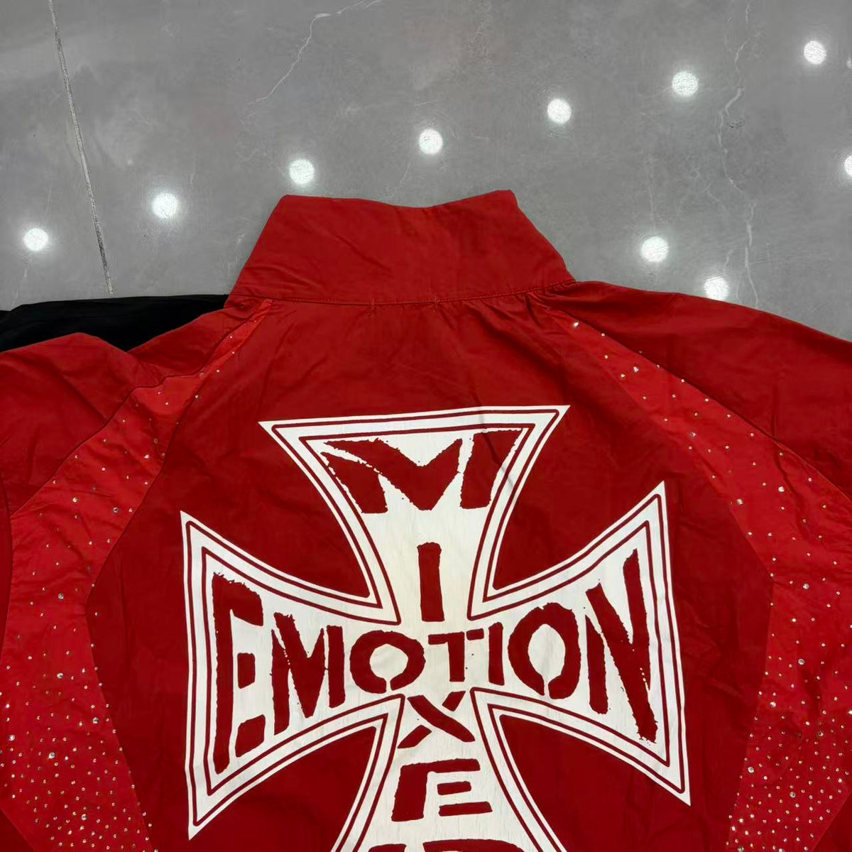MIXED EMOTION - Tracksuit TOP