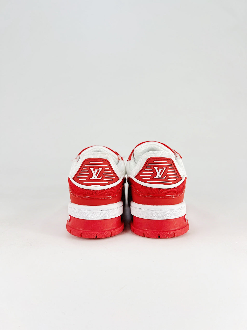 LV Trainer Maxi Red White - Three quarter front pair view