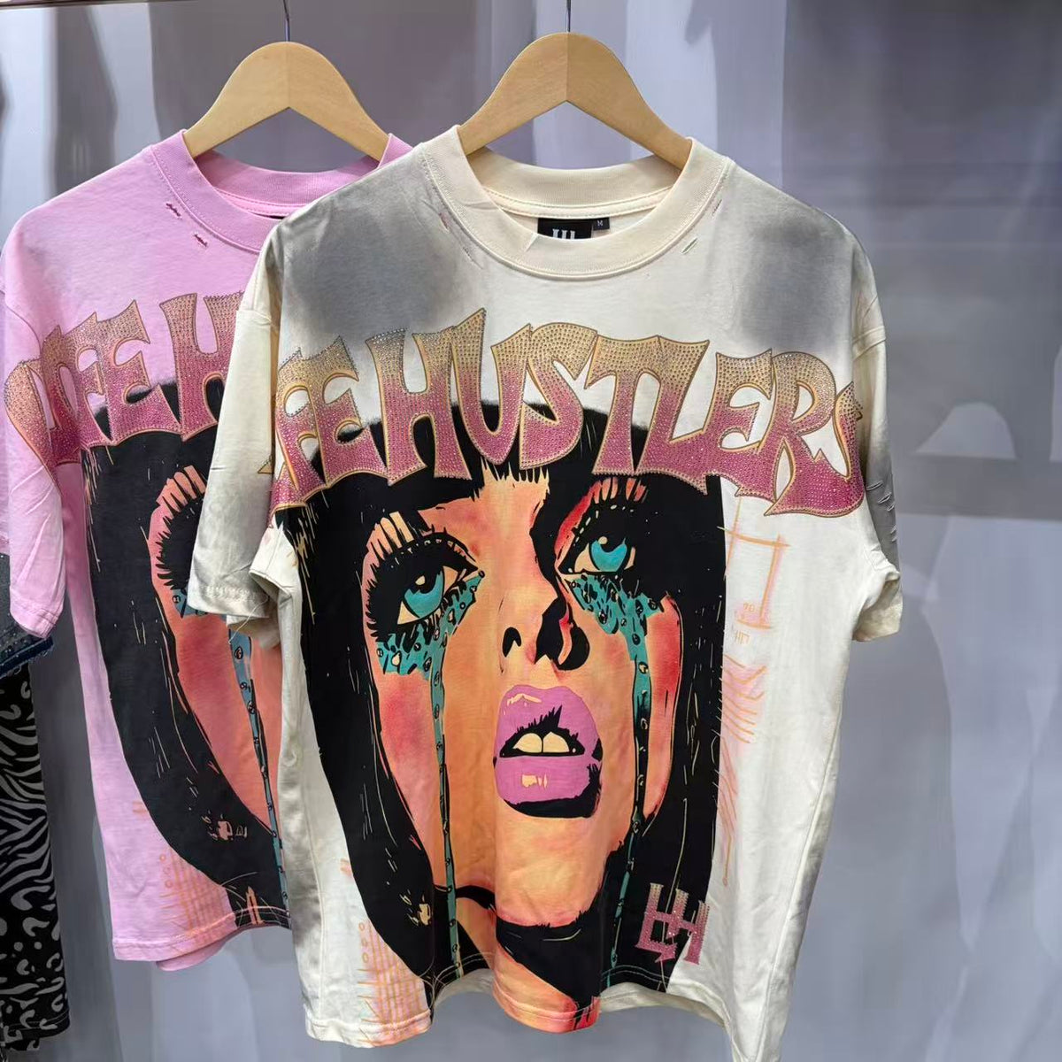 LIFE HUSTLER GRAPHIC T-Shirt