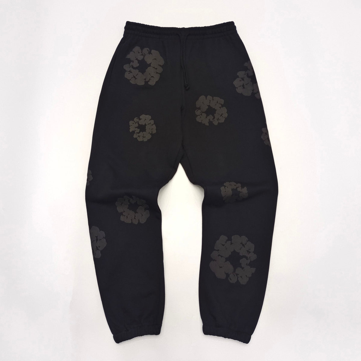 Denim Tears Cotton Wreath Sweatpants Black - Cuff Detail