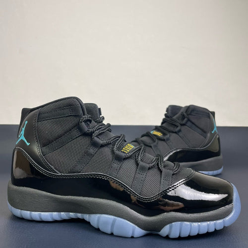 Air Jordan 11 Gamma Blue - Collar detail