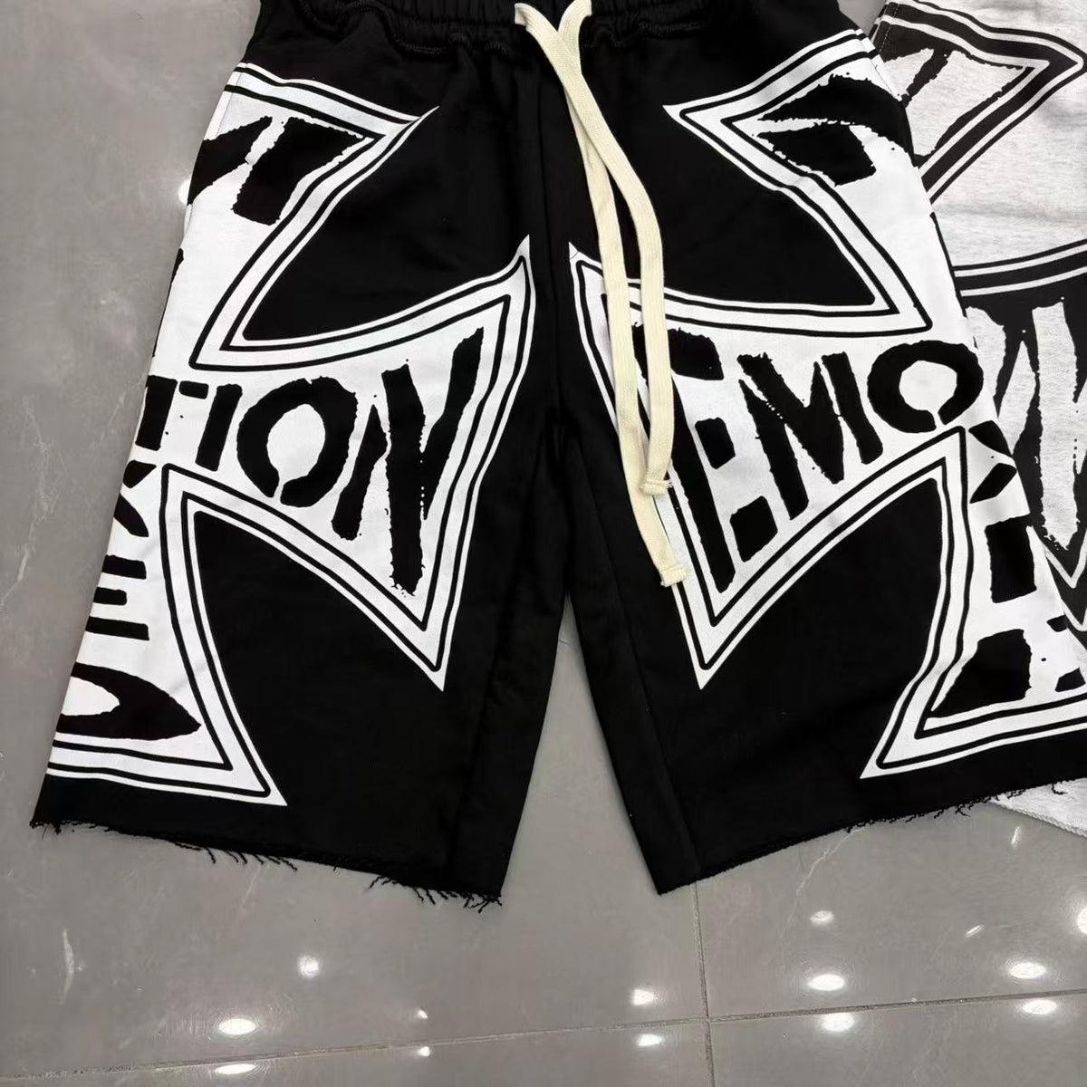 Emotion Cross Graphic Shorts