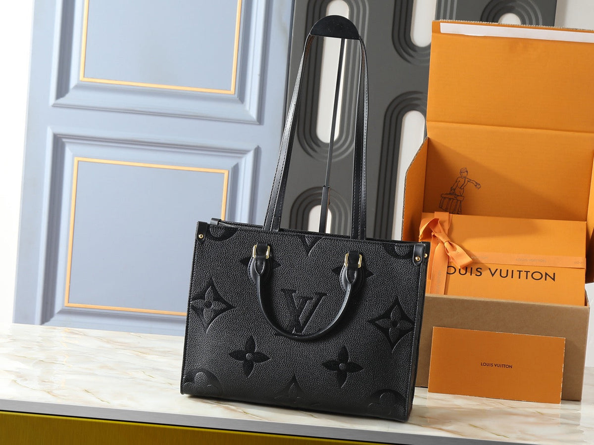 Louis Vuitton OnTheGo GM Black Empreinte – Side View with Shoulder Strap