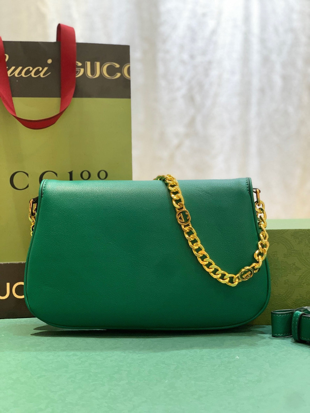 Gucci Blondie Shoulder Bag bottom detail