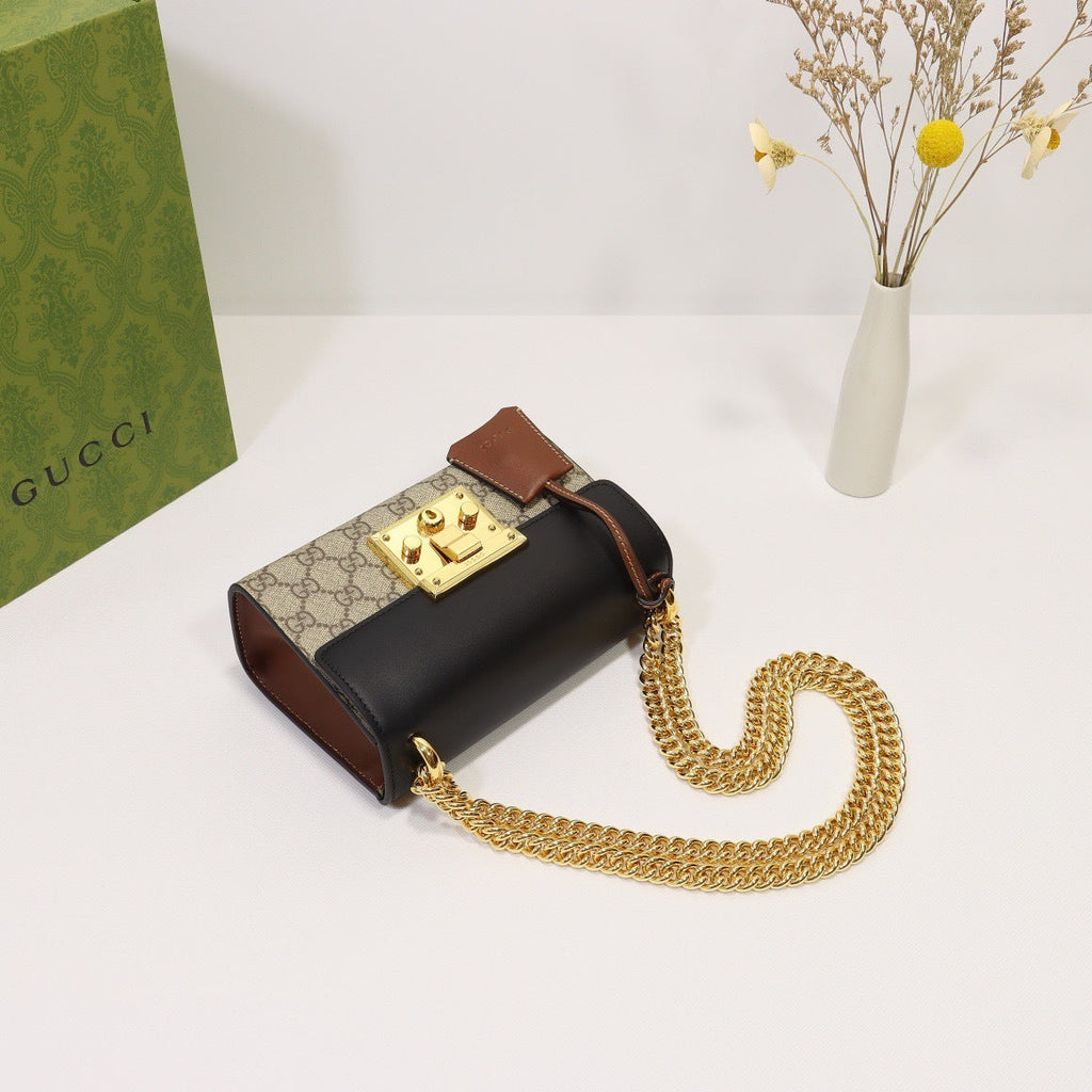 Gucci Padlock Small Shoulder Bag - back panel detail