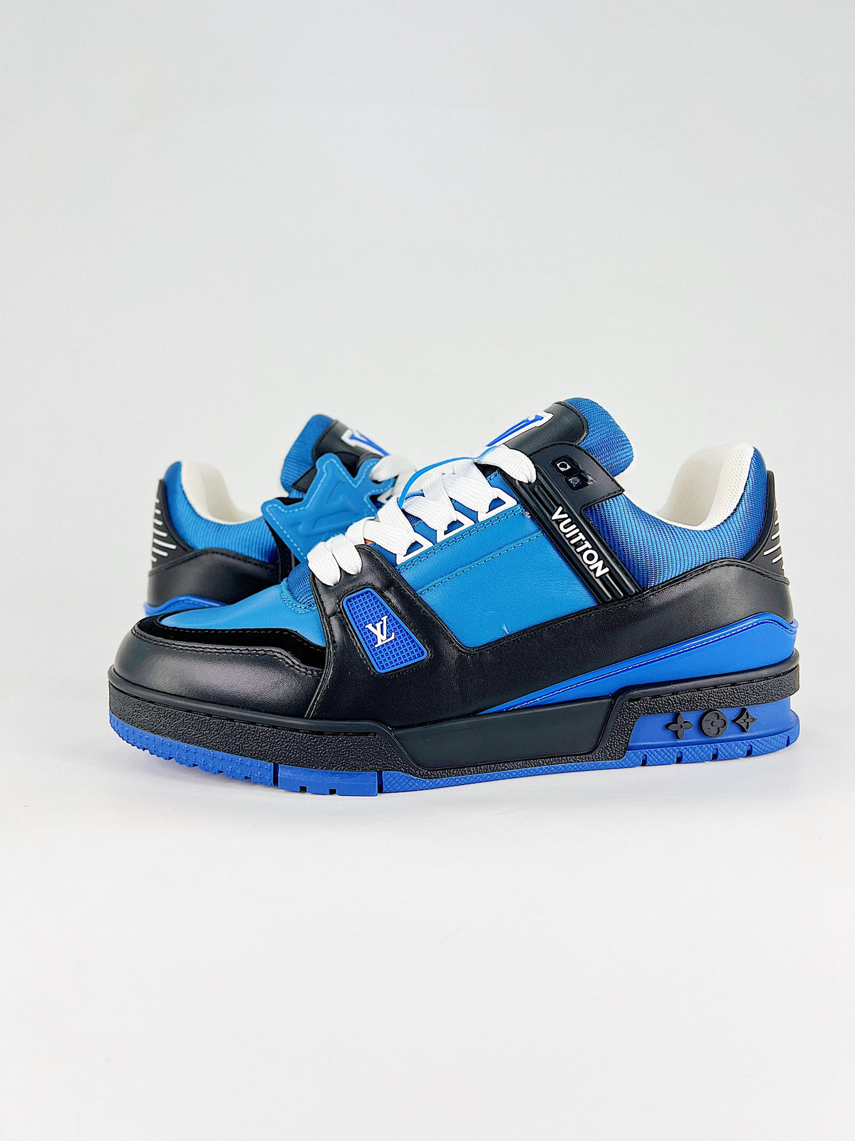 LV Trainer Sneaker Blue Black - Heel view